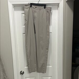Men’s Khaki Lululemon 34x34 Commission Pant Slim